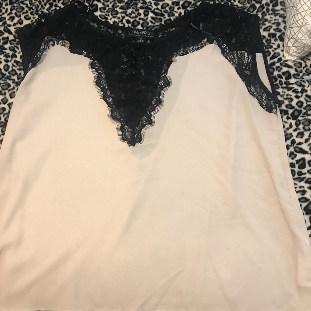 Sleeveless blouse